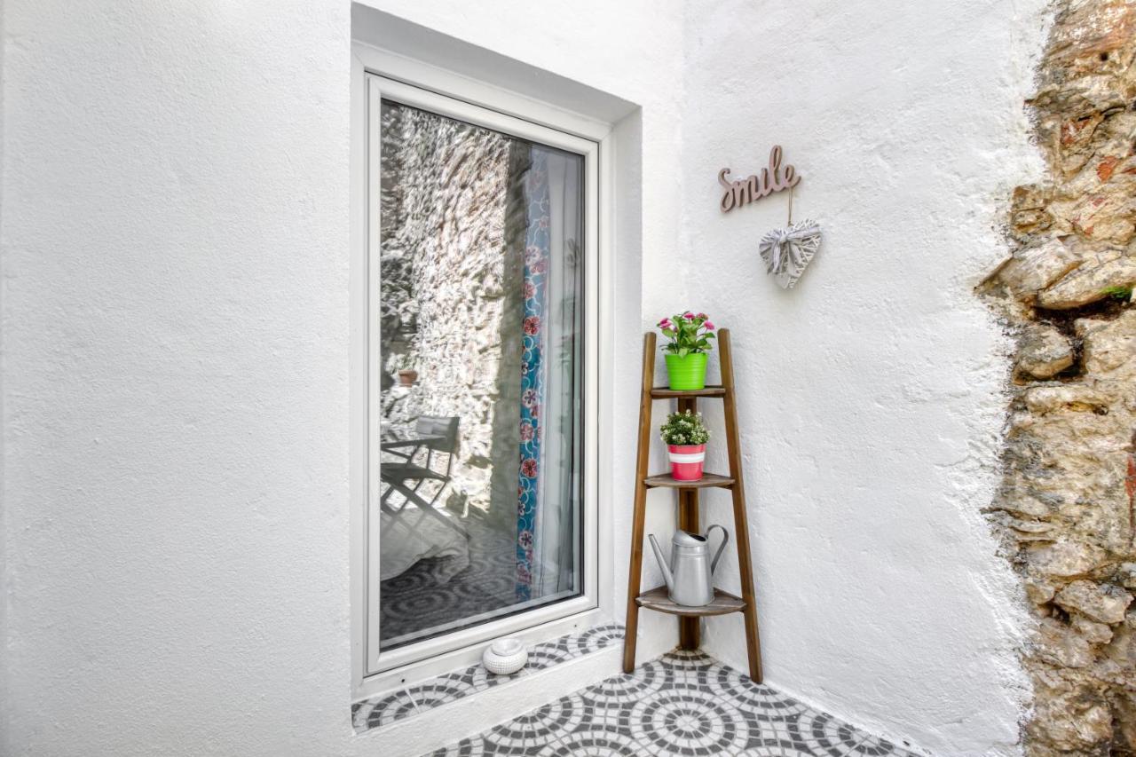 Apartamento 1 Quarto, Com Patio, Em Frente Praia Paço de Arcos Zewnętrze zdjęcie