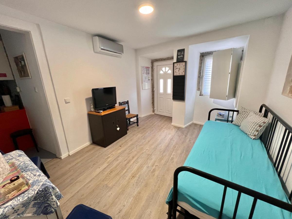 Apartamento 1 Quarto, Com Patio, Em Frente Praia Paço de Arcos Zewnętrze zdjęcie